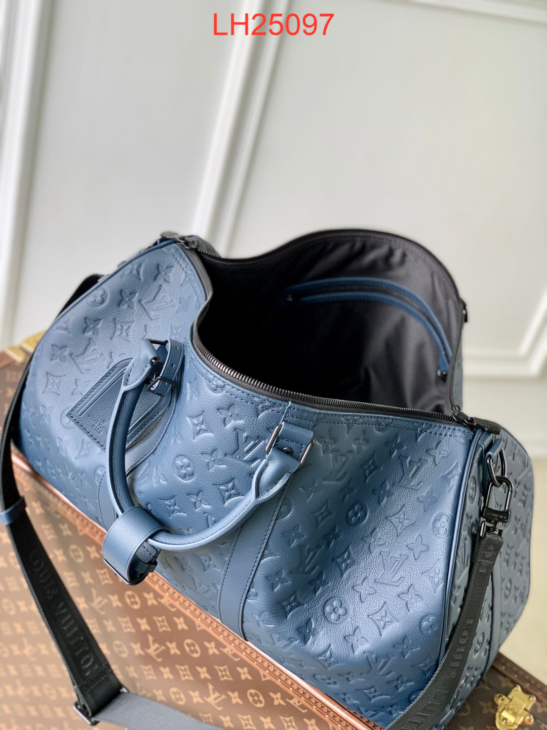 Louis Vuitton Keepall Bandoulière 50