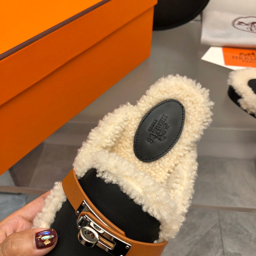 Hermes Slippers