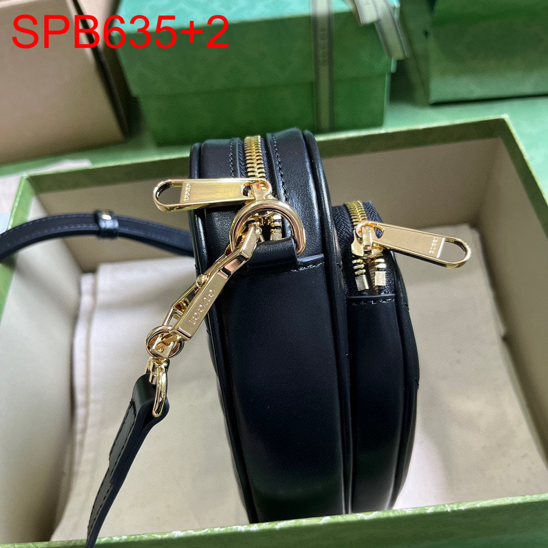 Gucci INTERLOCKING G MINI HEART SHOULDER BAG