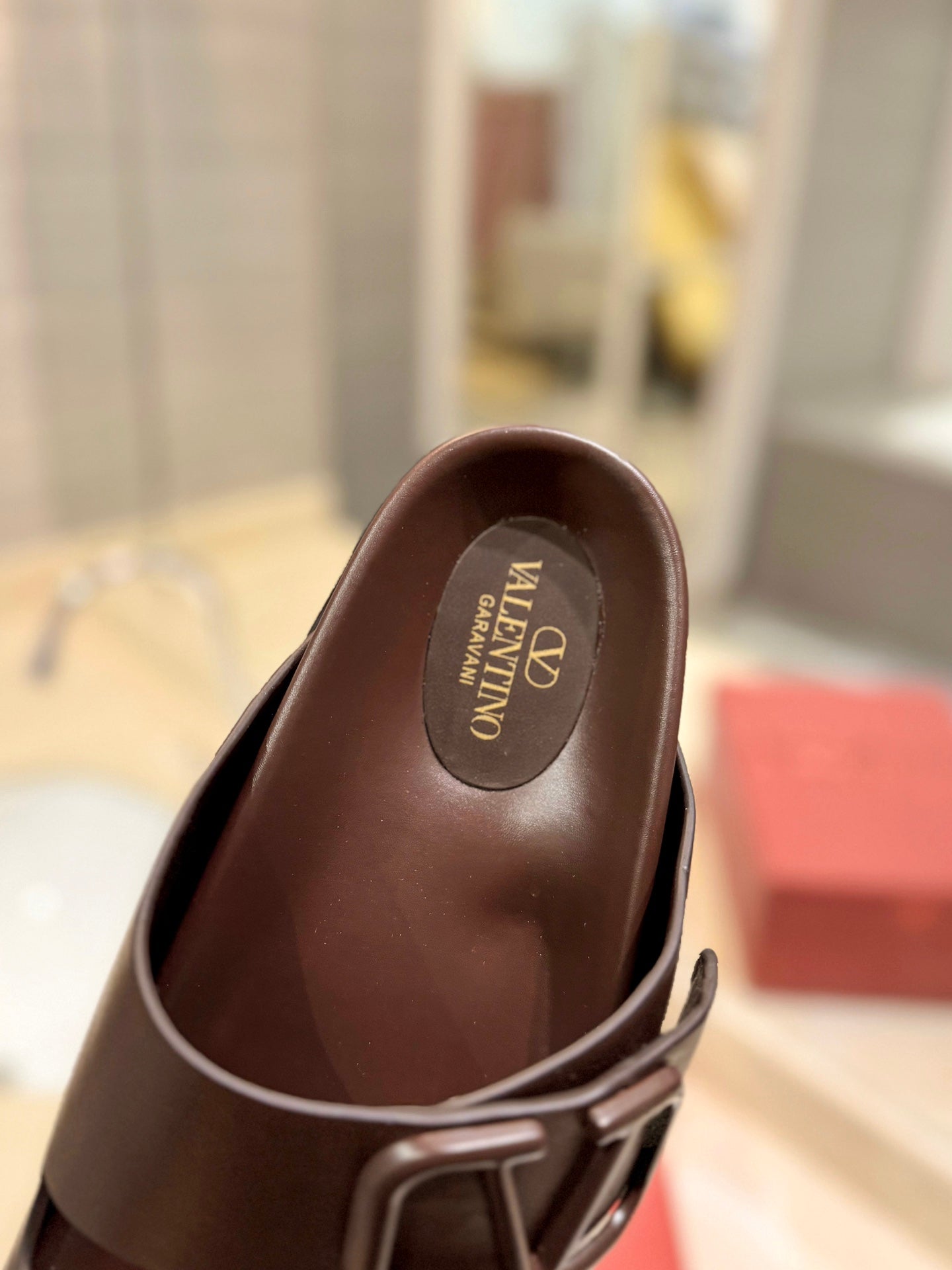 Valentino Slides
