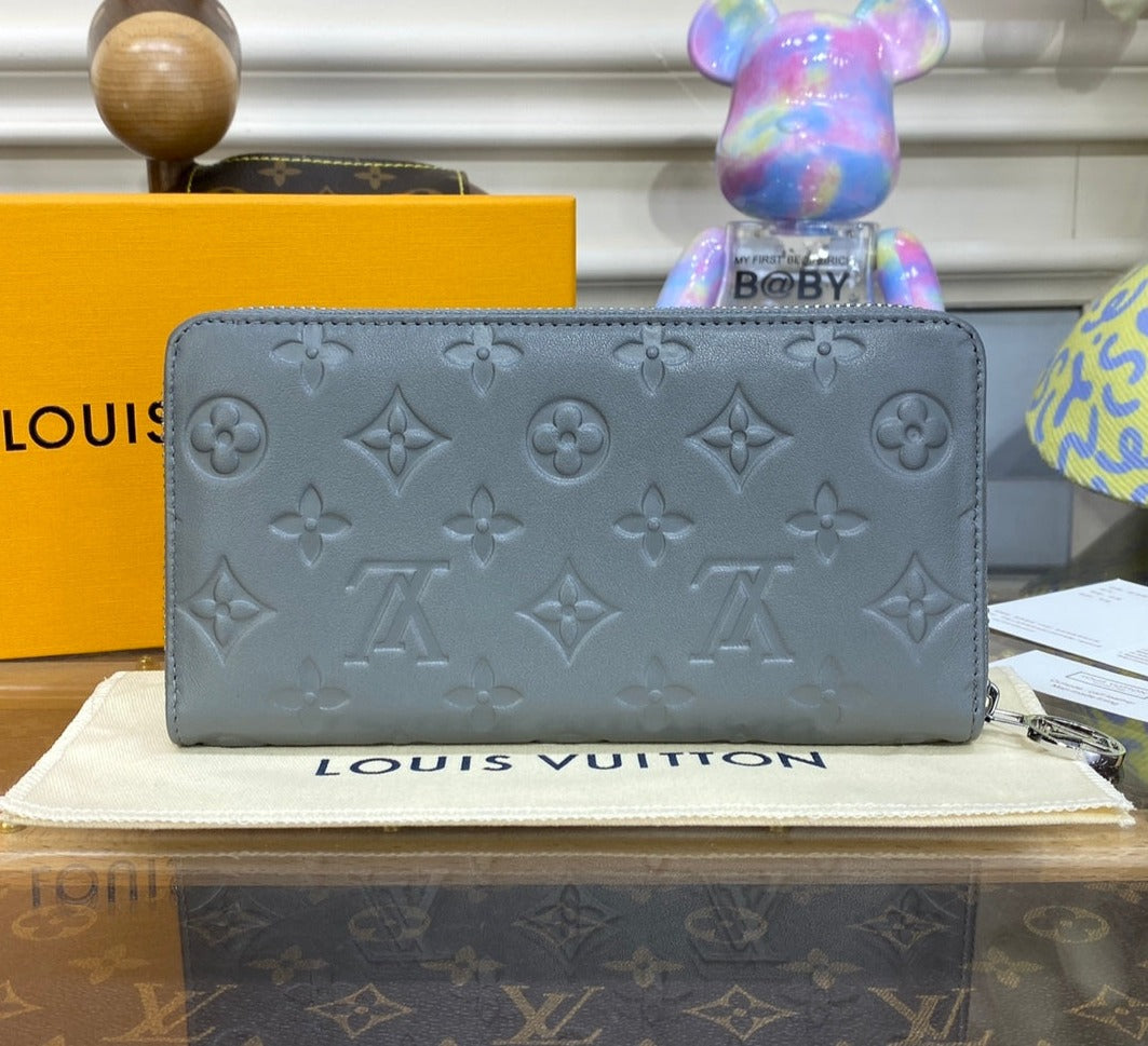 Louis Vuitton Coussin Zippy Wallet