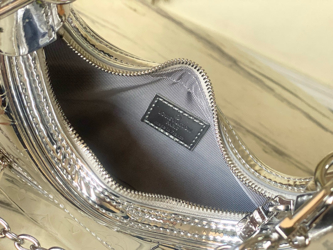 Louis Vuitton Loop Mirror bag