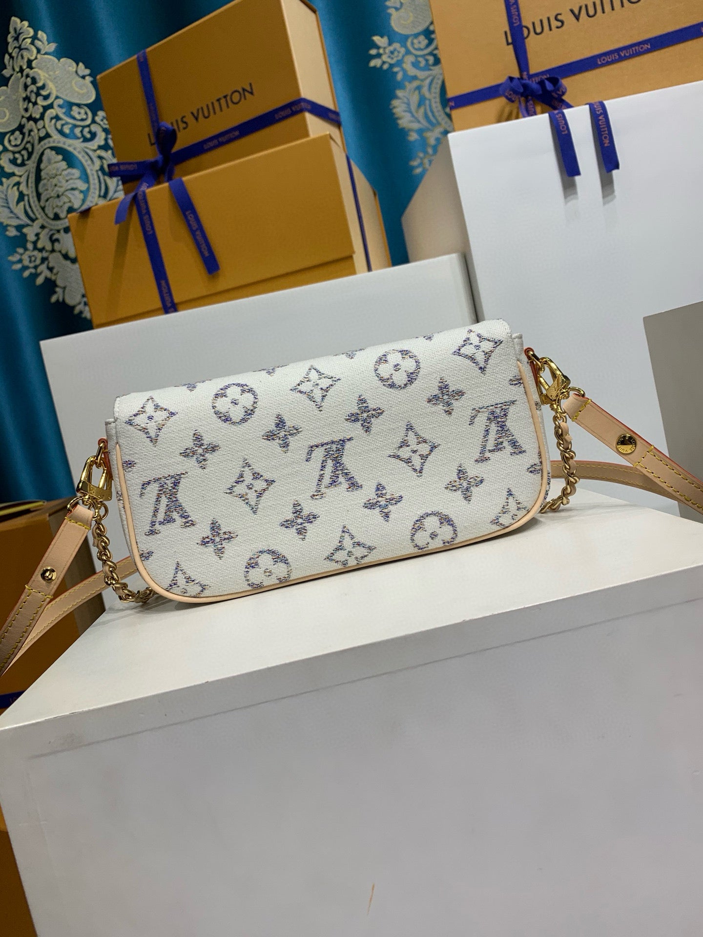 Louis Vuitton Wallet on Chain Ivy denim