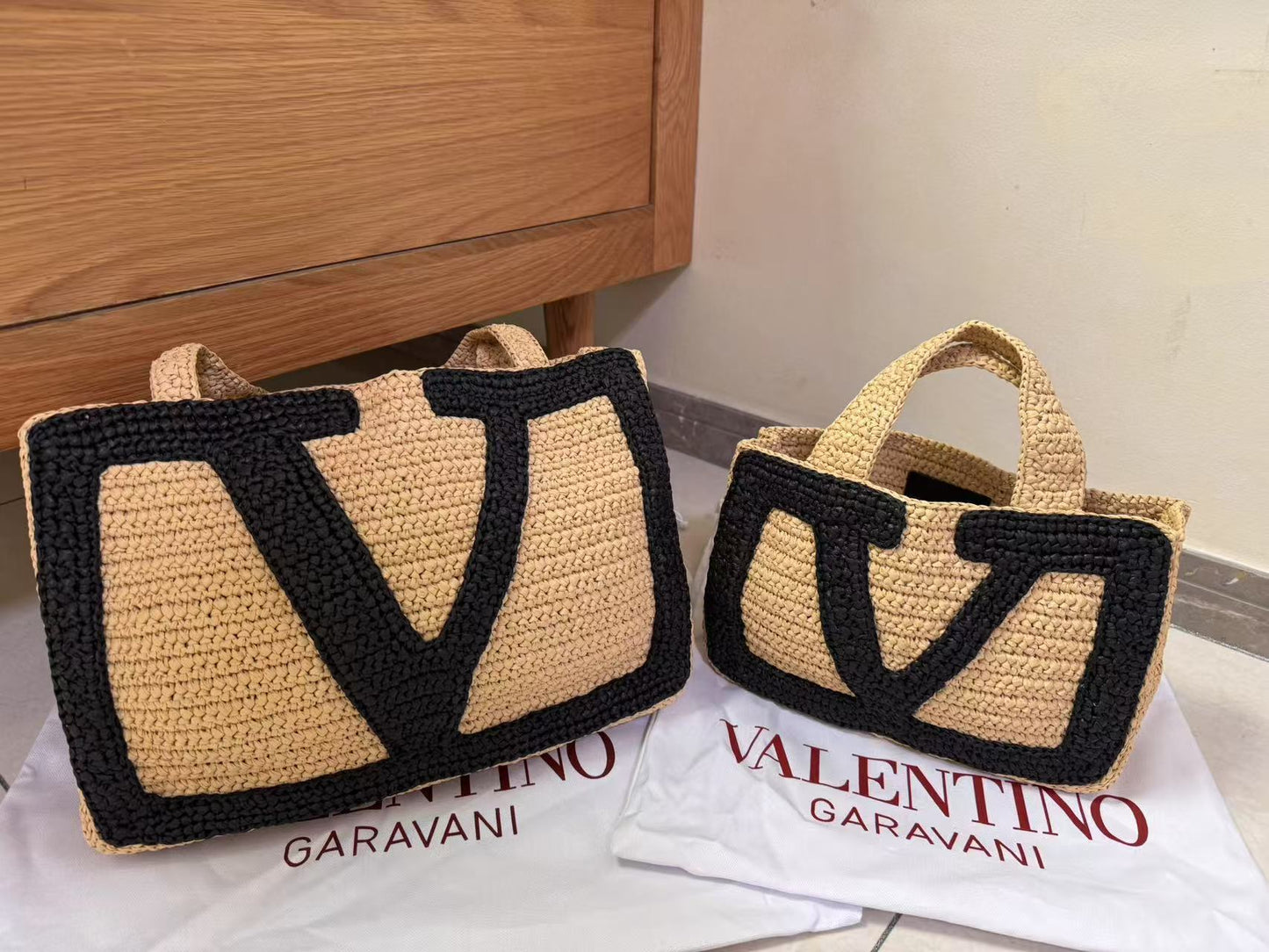 Valentino Garavani Straw Tote Shopper bag