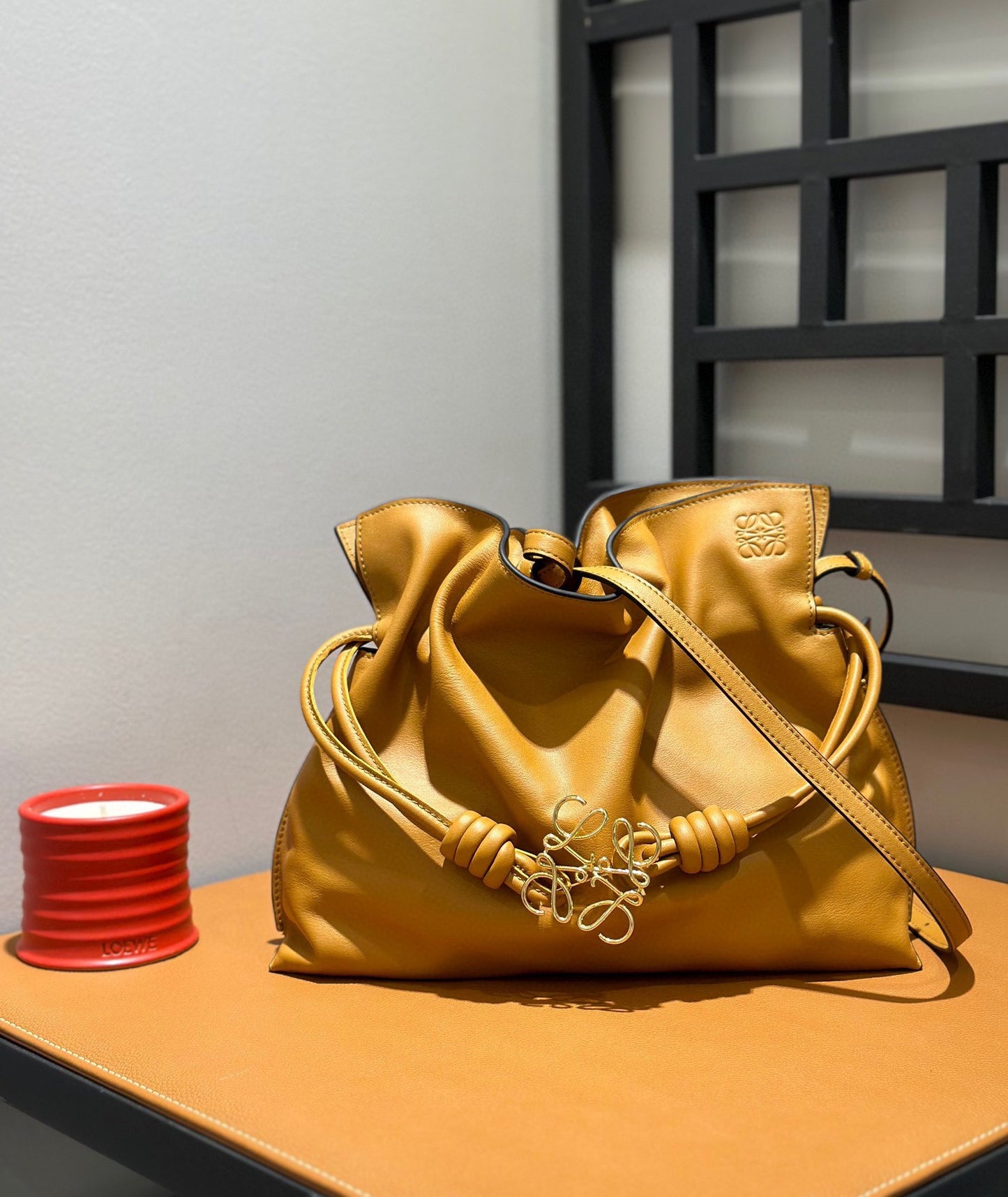 Loewe Flamenco