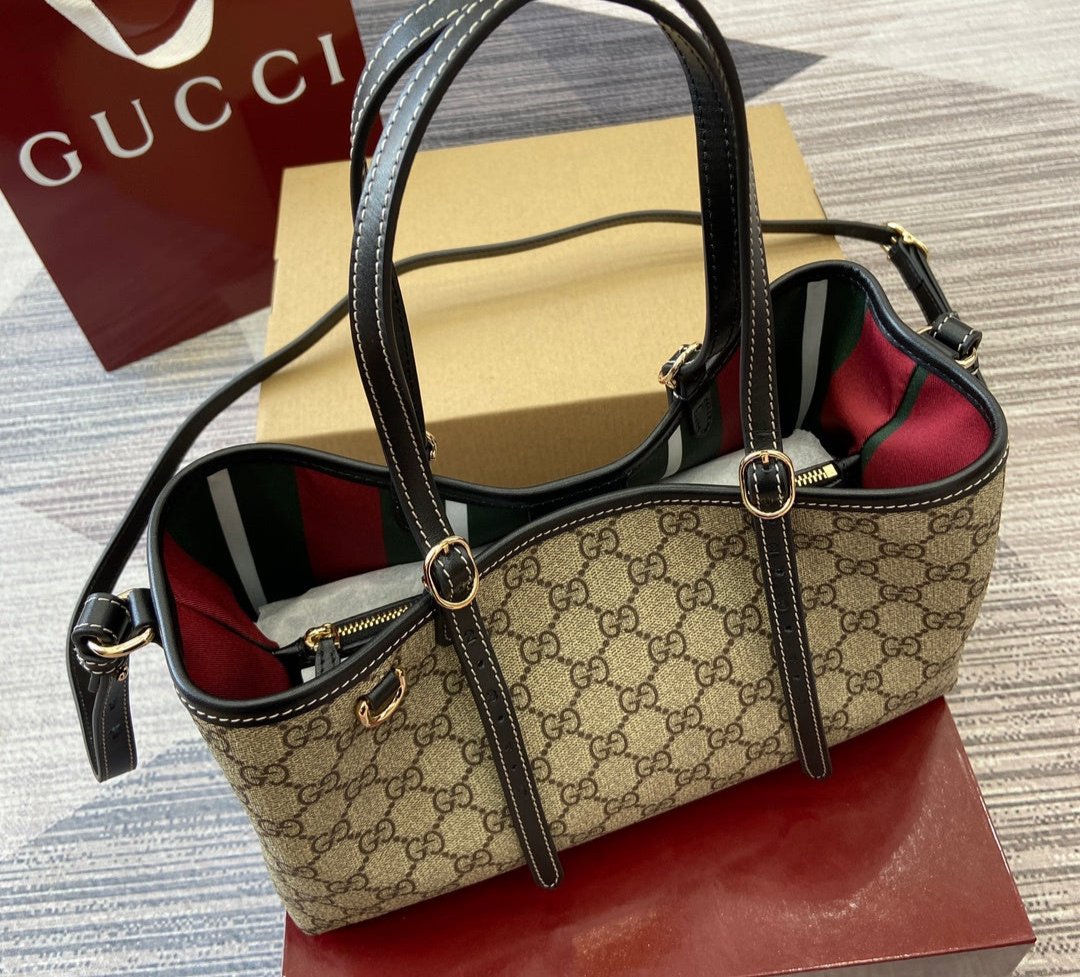 Gucci GG Emblem small tote bag
