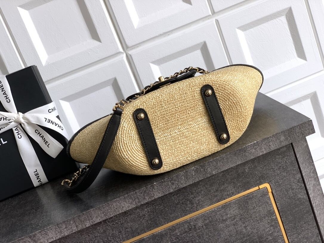 Chanel Straw Tote bag