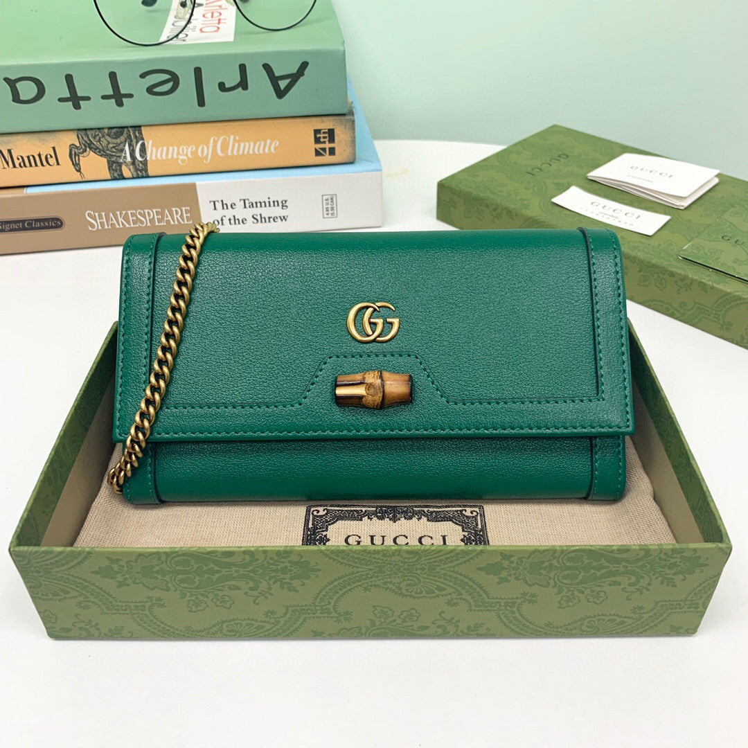 Gucci Diana Chain Wallet
