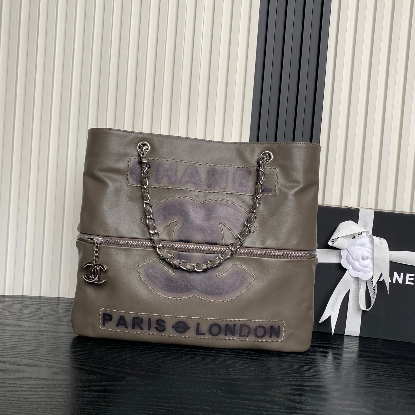 Chanel Large Tote bag