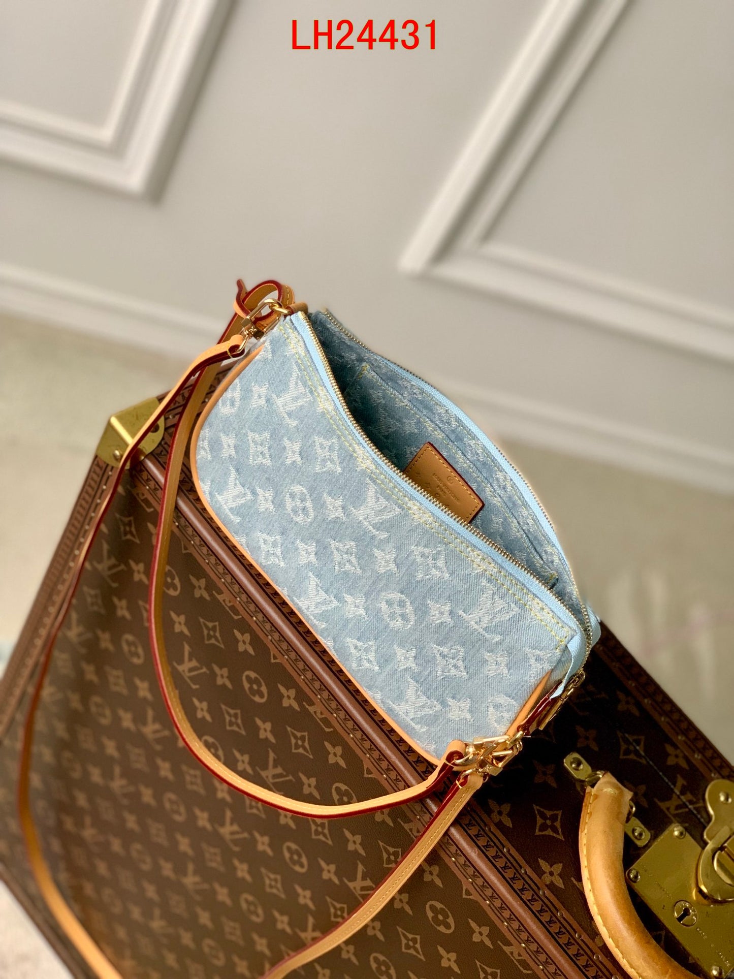 Louis Vuitton Pochette Accessoires denim