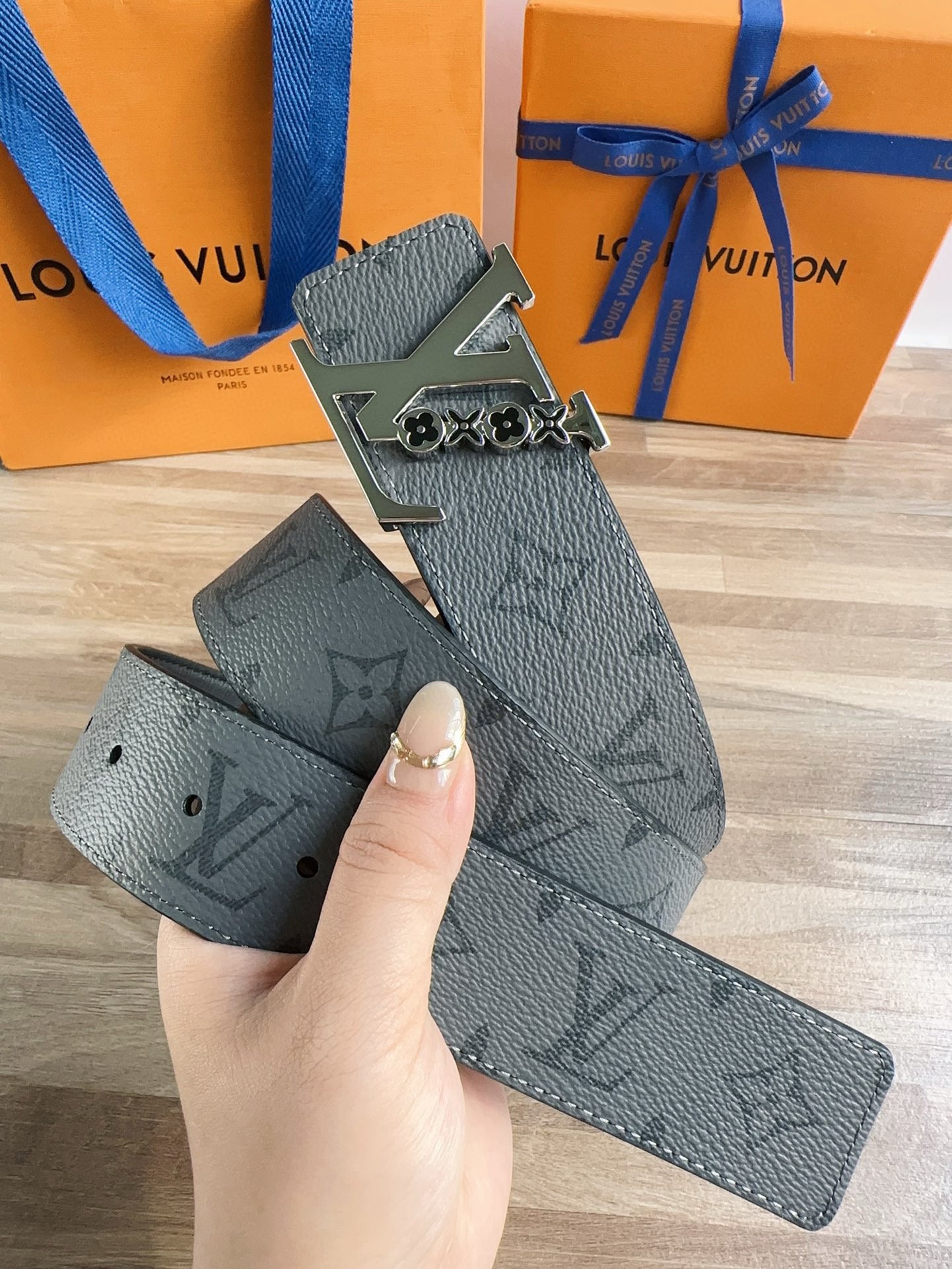 Louis Vuitton Party 40mm Reversible BeltS
