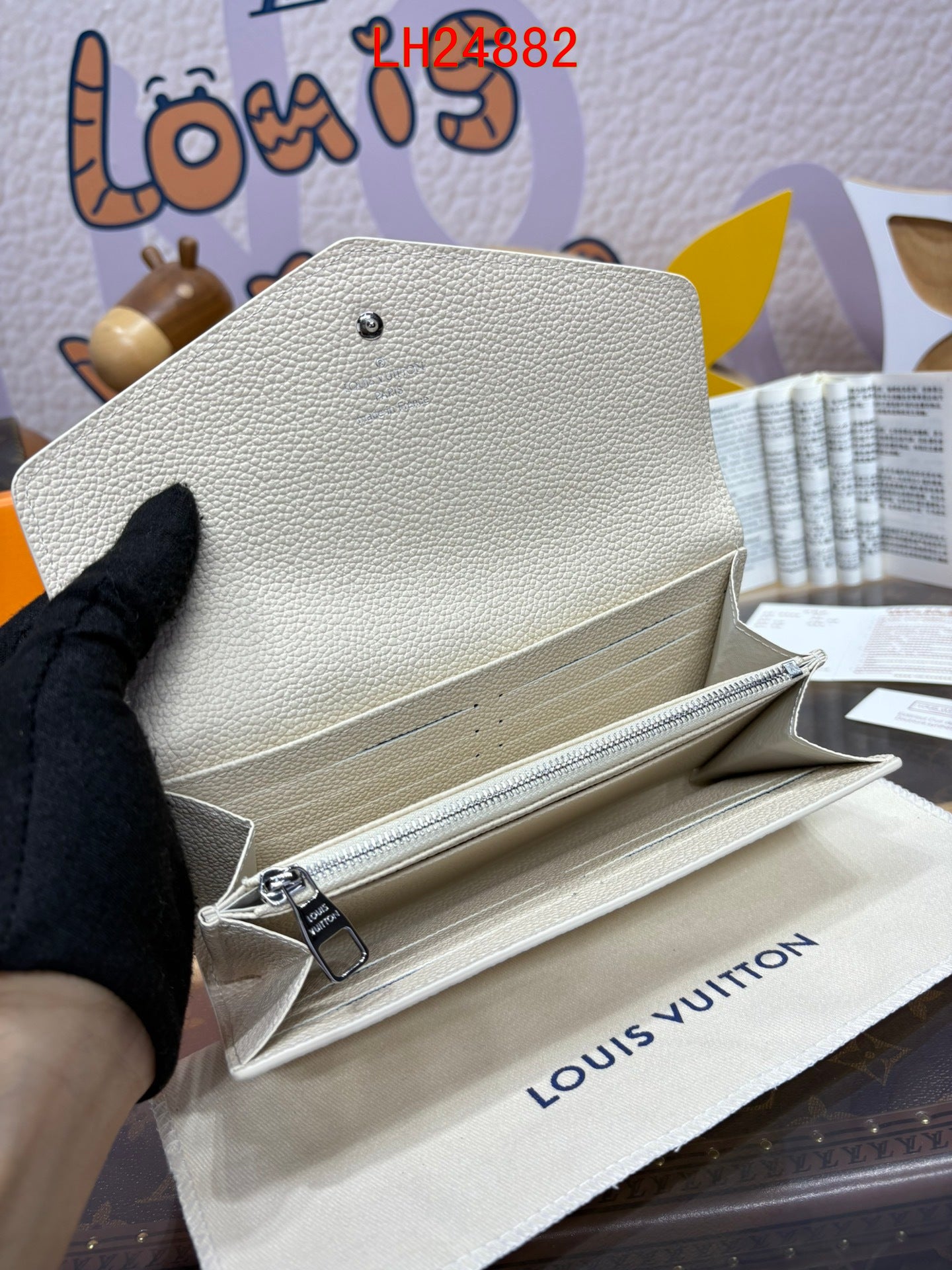 Louis Vuitton Sarah Wallet Ski collection