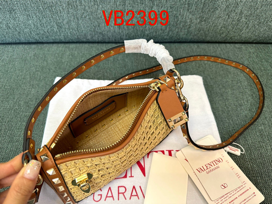 Valentino Straw shoulder bag