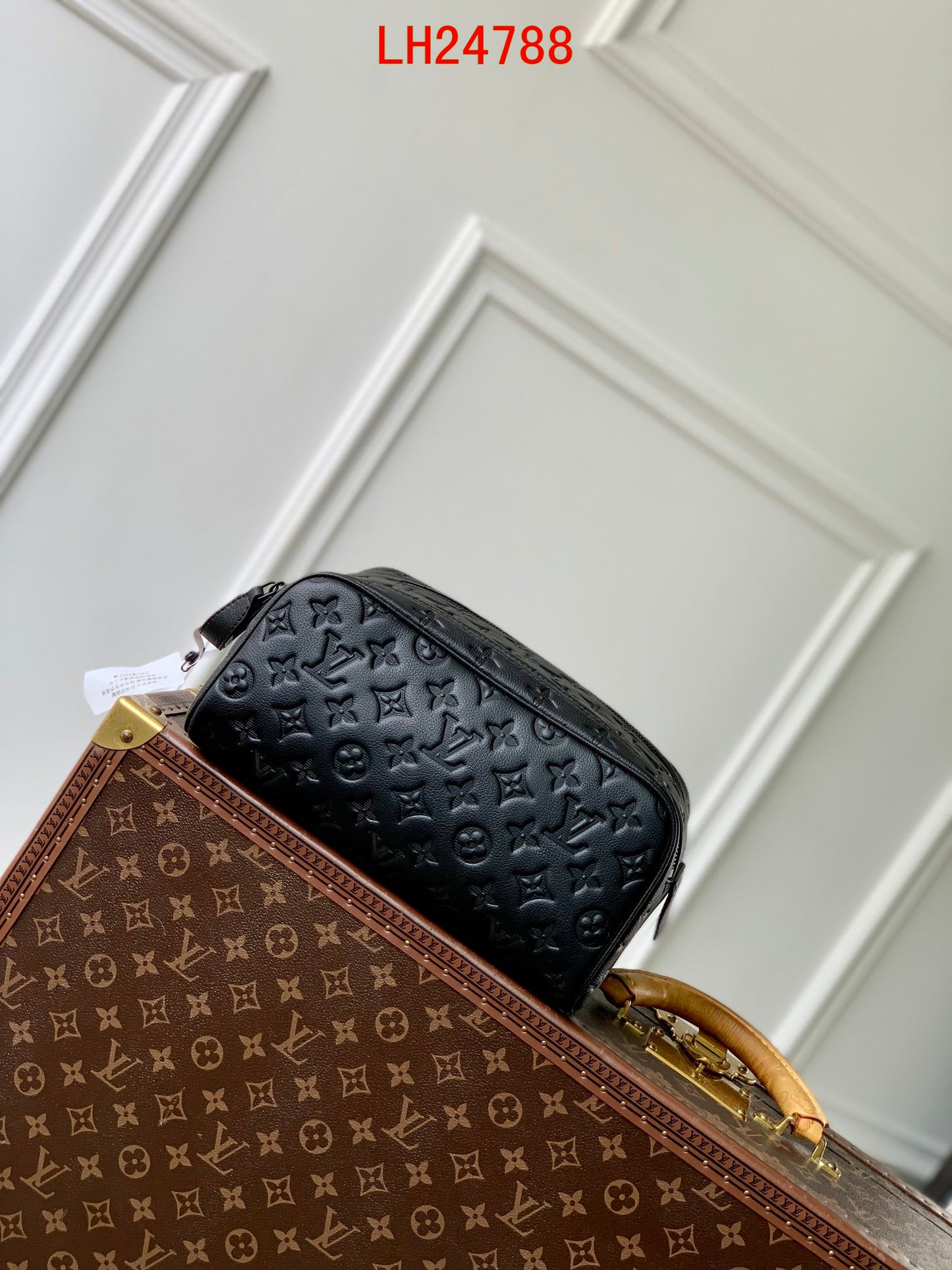 Louis Vuitton Dopp Kit empreinte