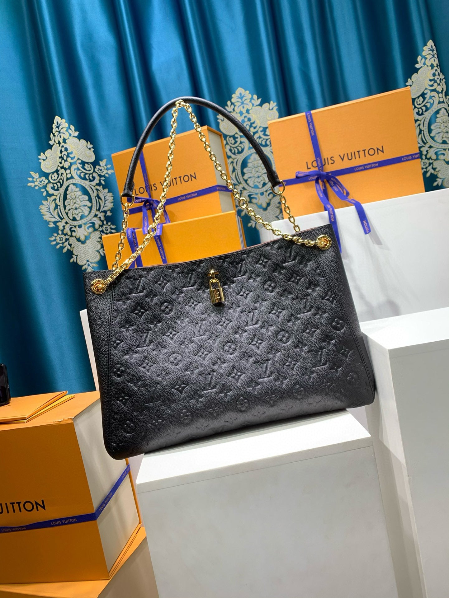 Louis Vuitton Anytime MM bag