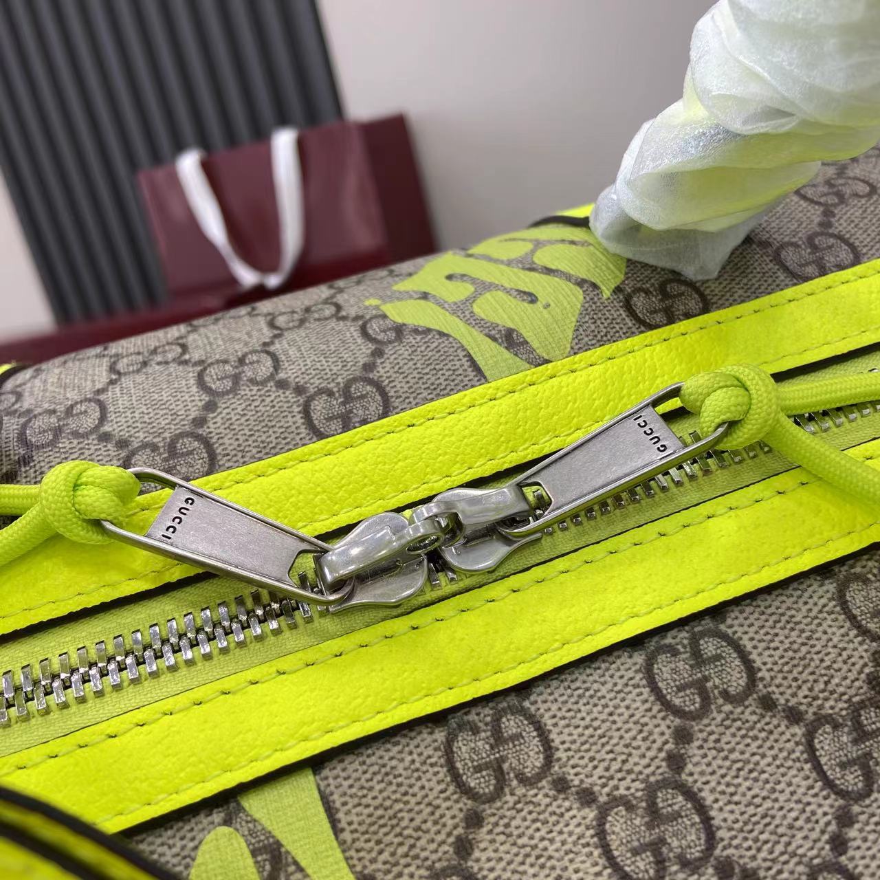 Gucci Medium duffle bag with print