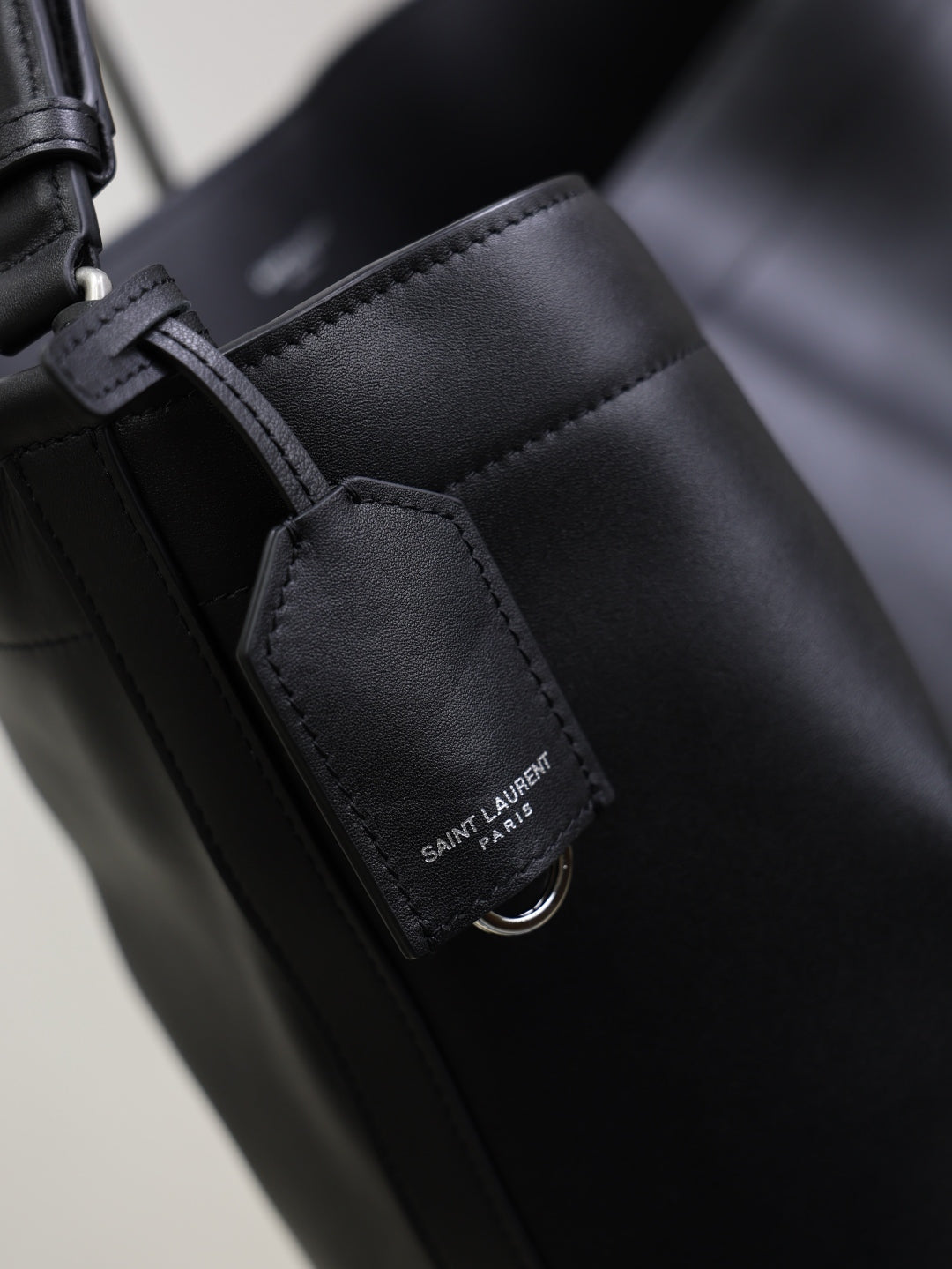 YSL SAINT LAURENT hobo in leather