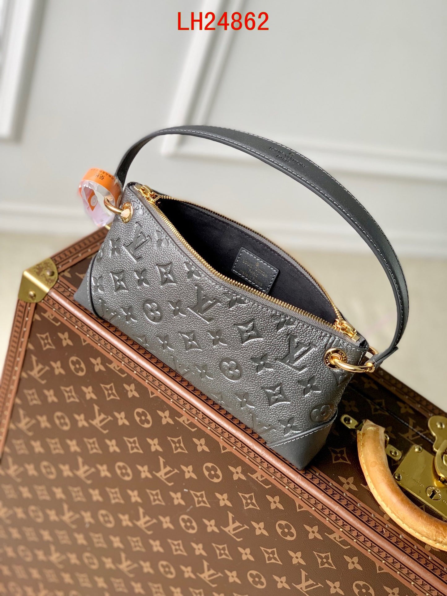 Louis Vuitton Pochette Sèvres
