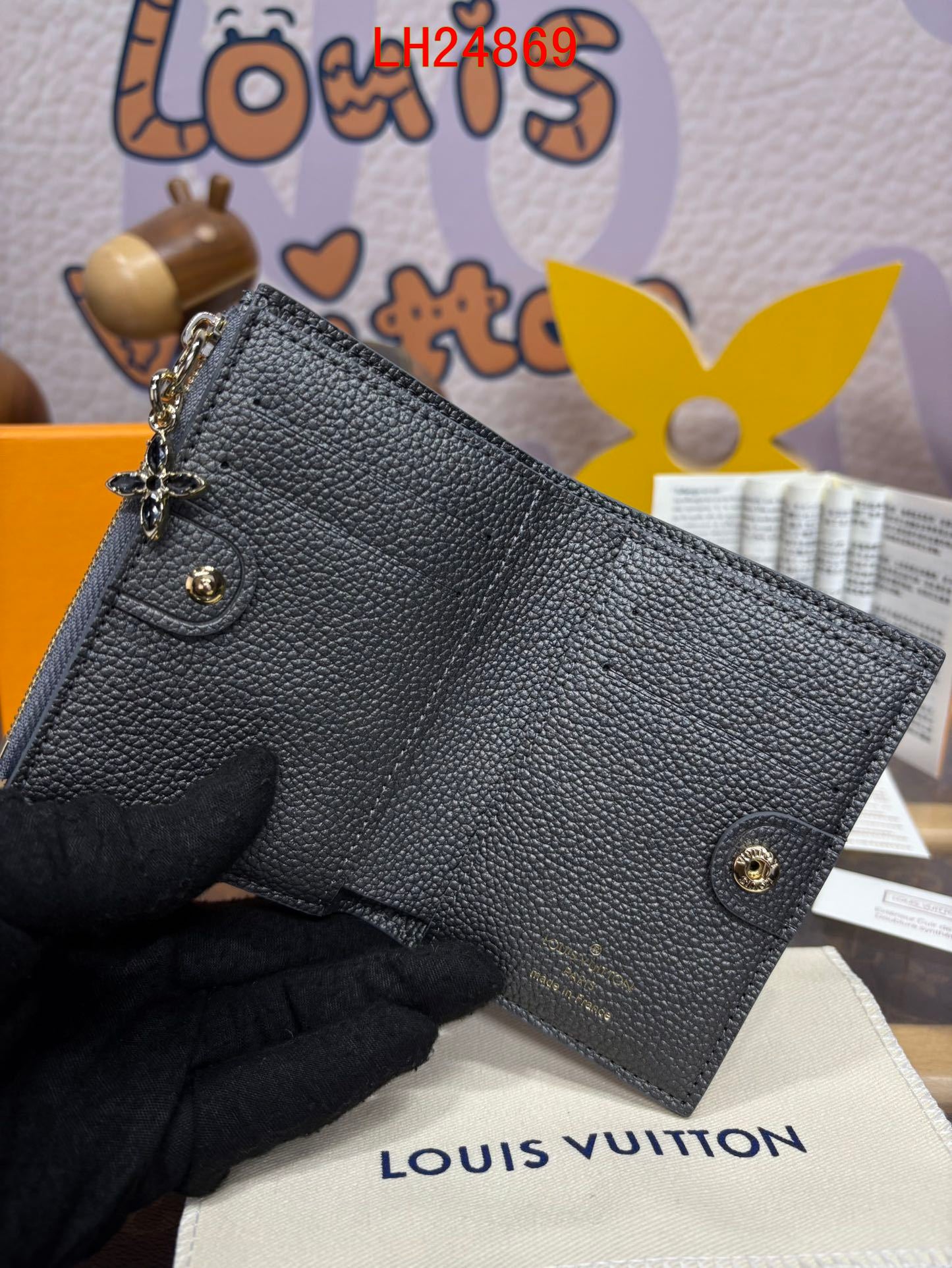Louis Vuitton Lisa Wallet