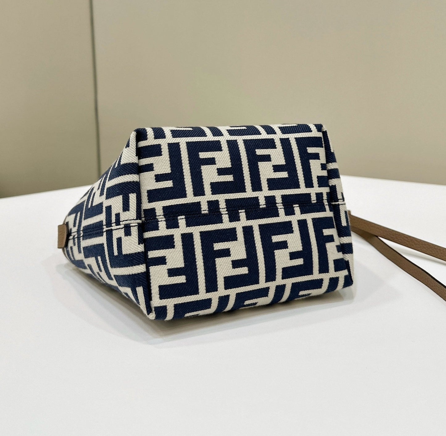 Fendi Roll Mini Tote bag