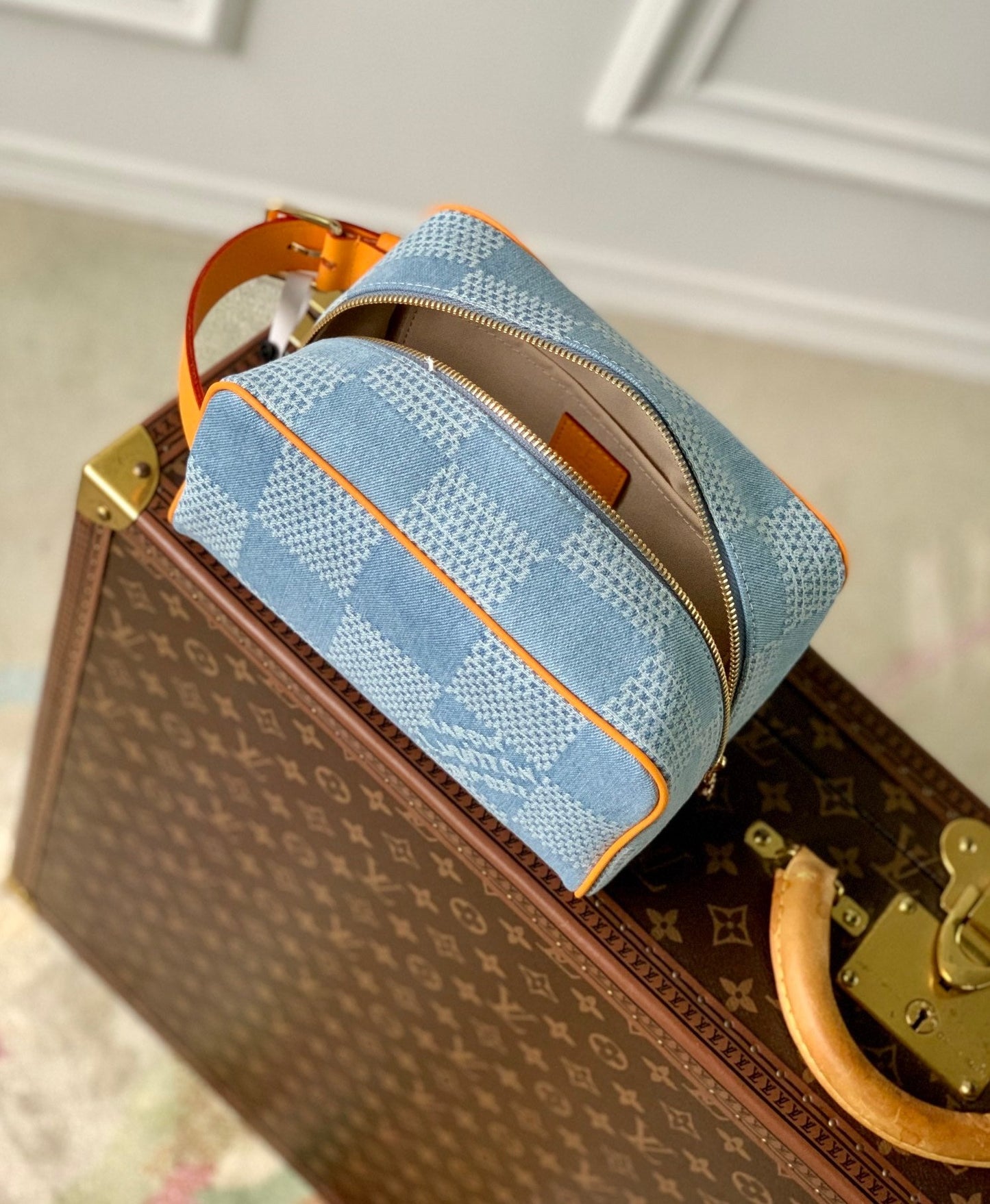 Louis Vuitton Locker Dopp Kit Monogram Eclipse