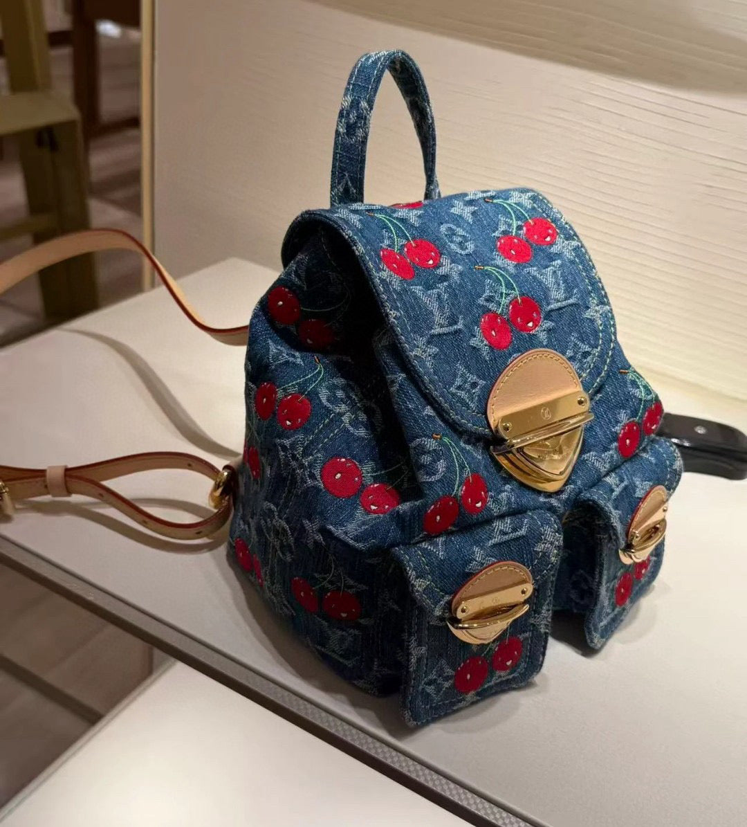 Louis Vuitton LV x TM Venice NM