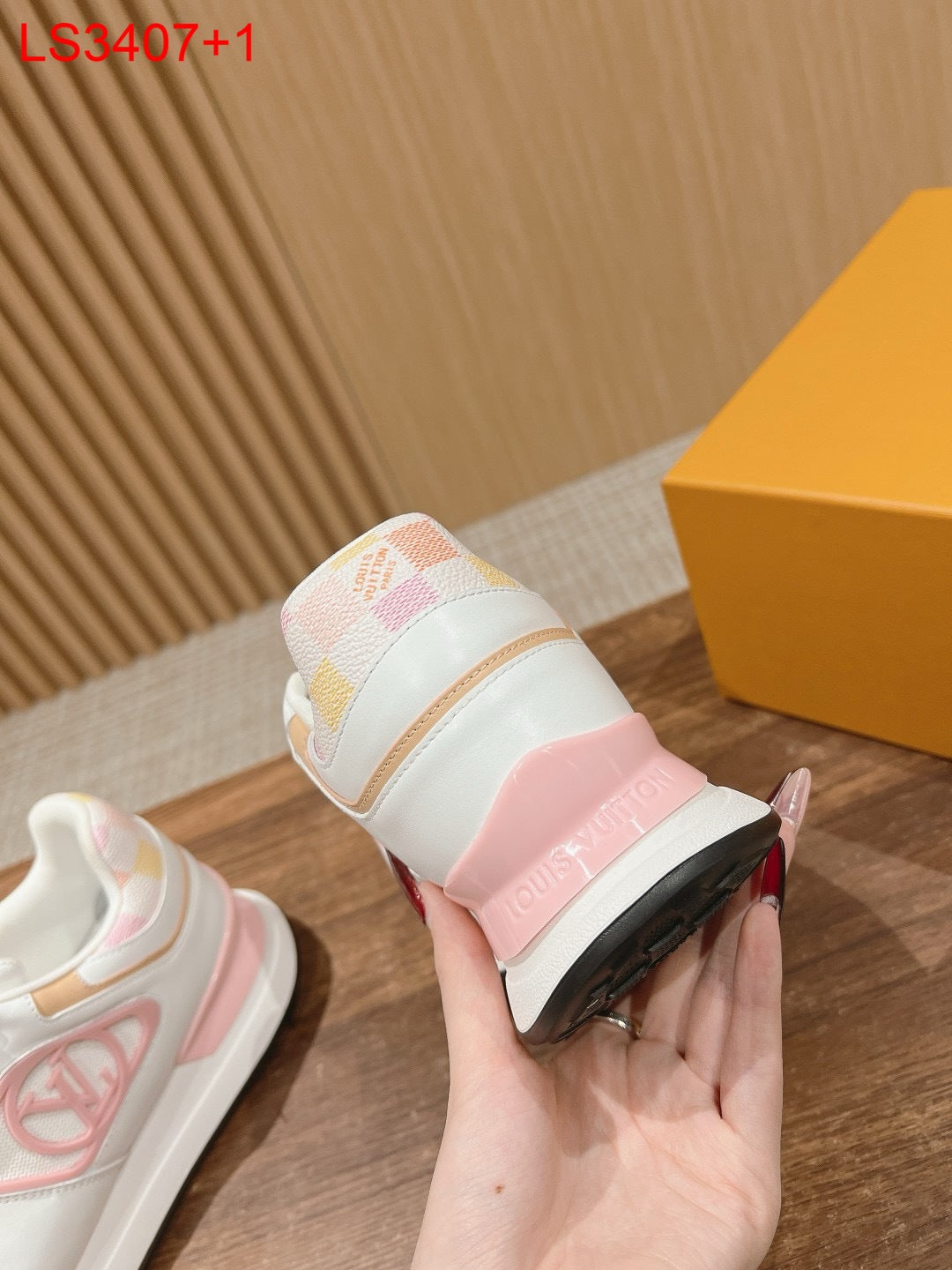 Louis Vuitton Sneakers