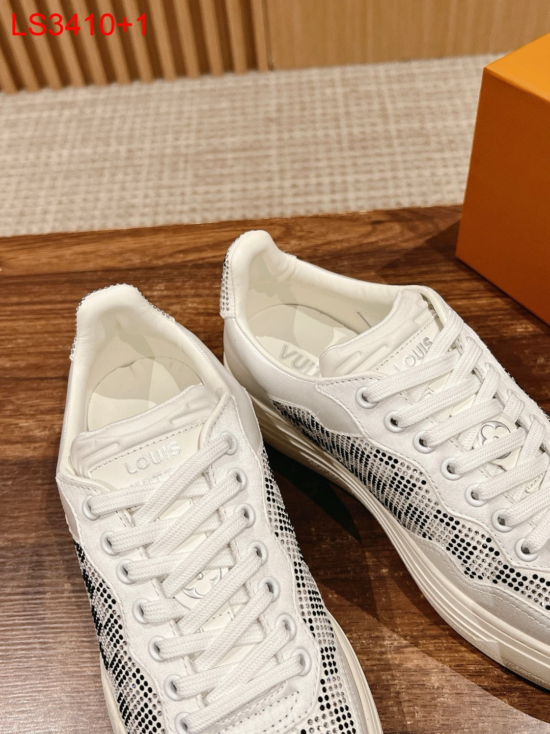 Louis Vuitton Sneakers