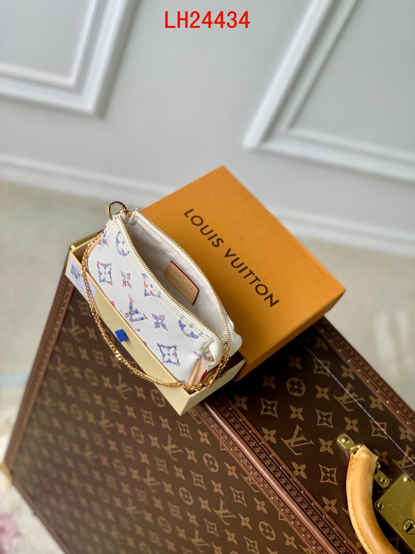 Louis Vuitton Mini Pochette Accessoires