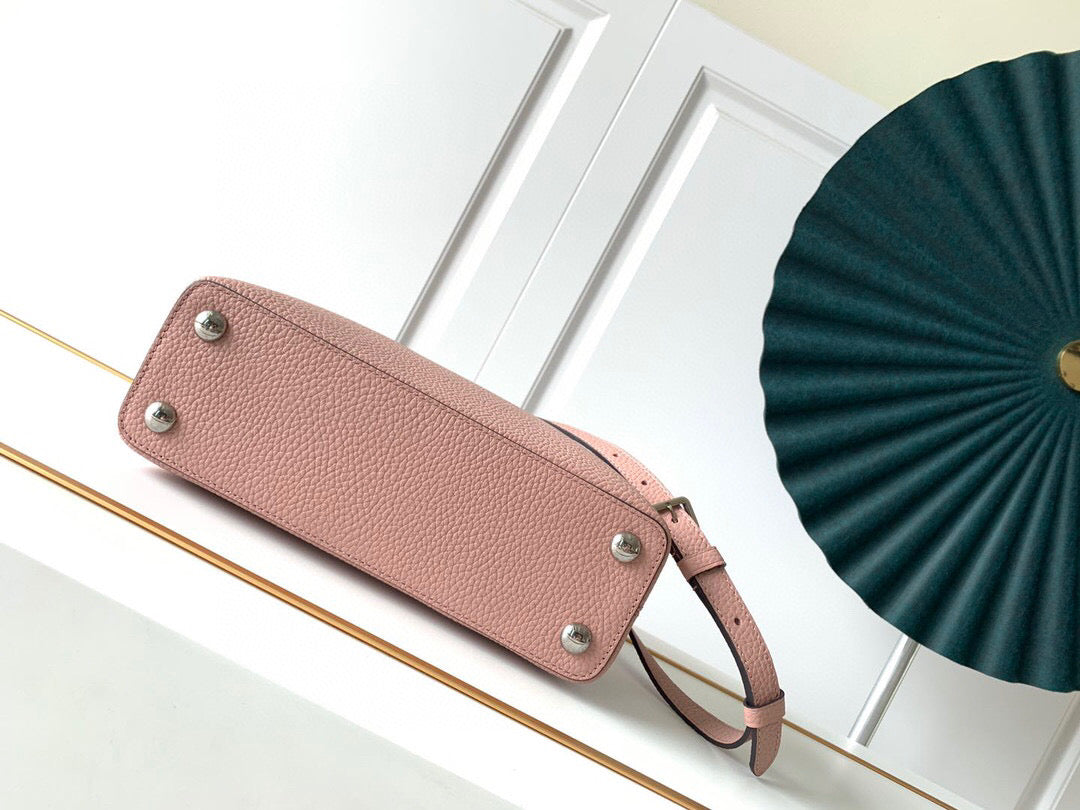 Louis Vuitton Capucines BB, PM, GM