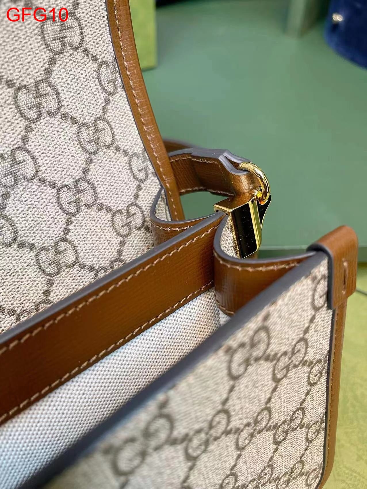 Gucci Horsebit Messenger
