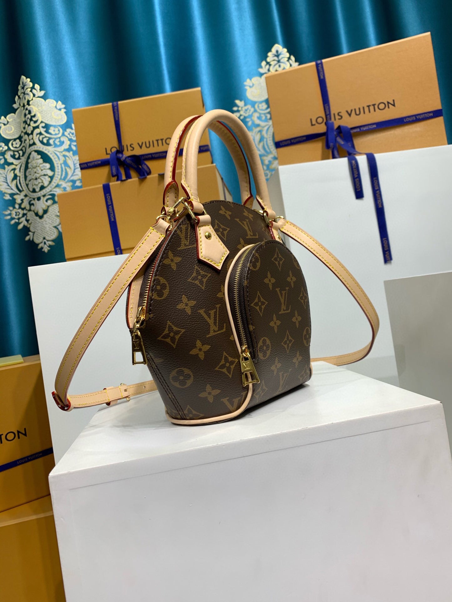 Louis Vuitton ELLIPSE PM