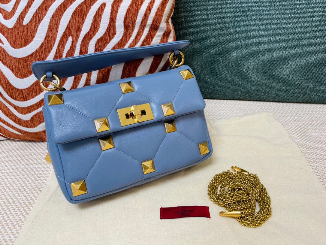 Valentino Garavani Roman Stud with chain
