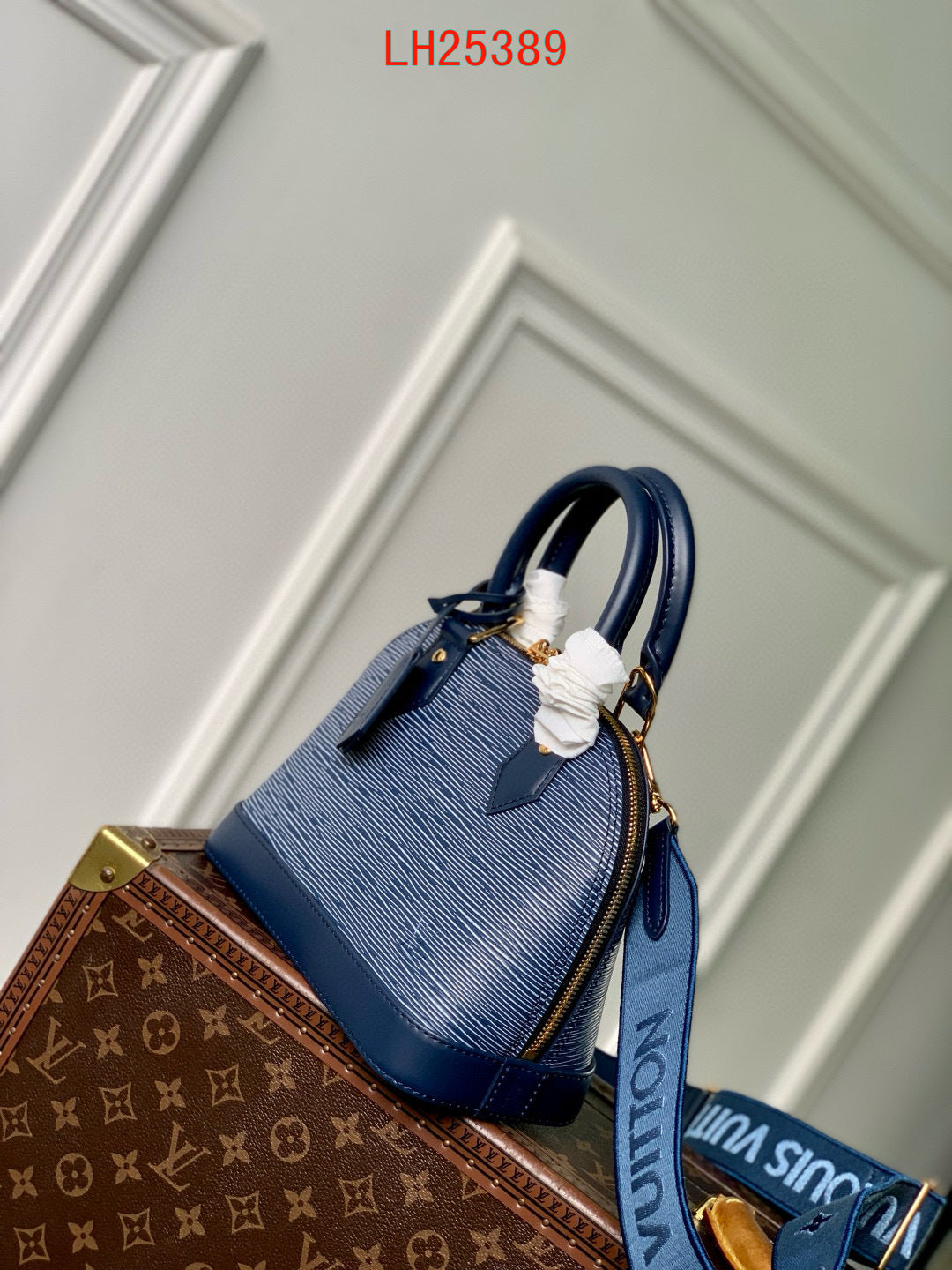 Louis Vuitton Alma BB epi leather