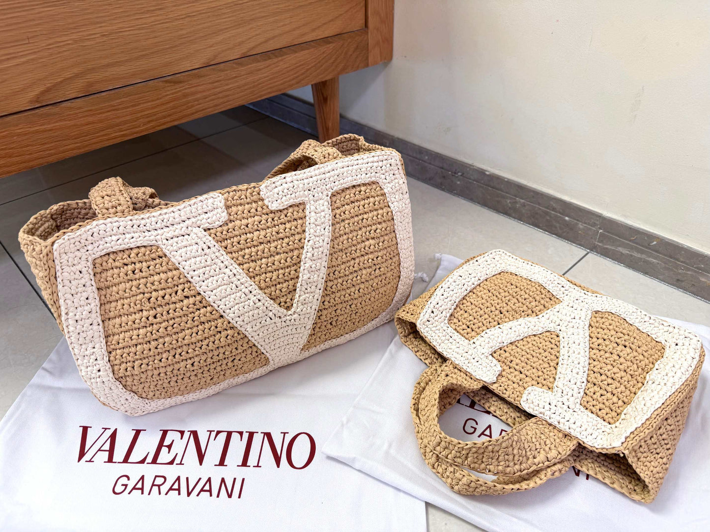 Valentino Garavani Straw Tote Shopper bag