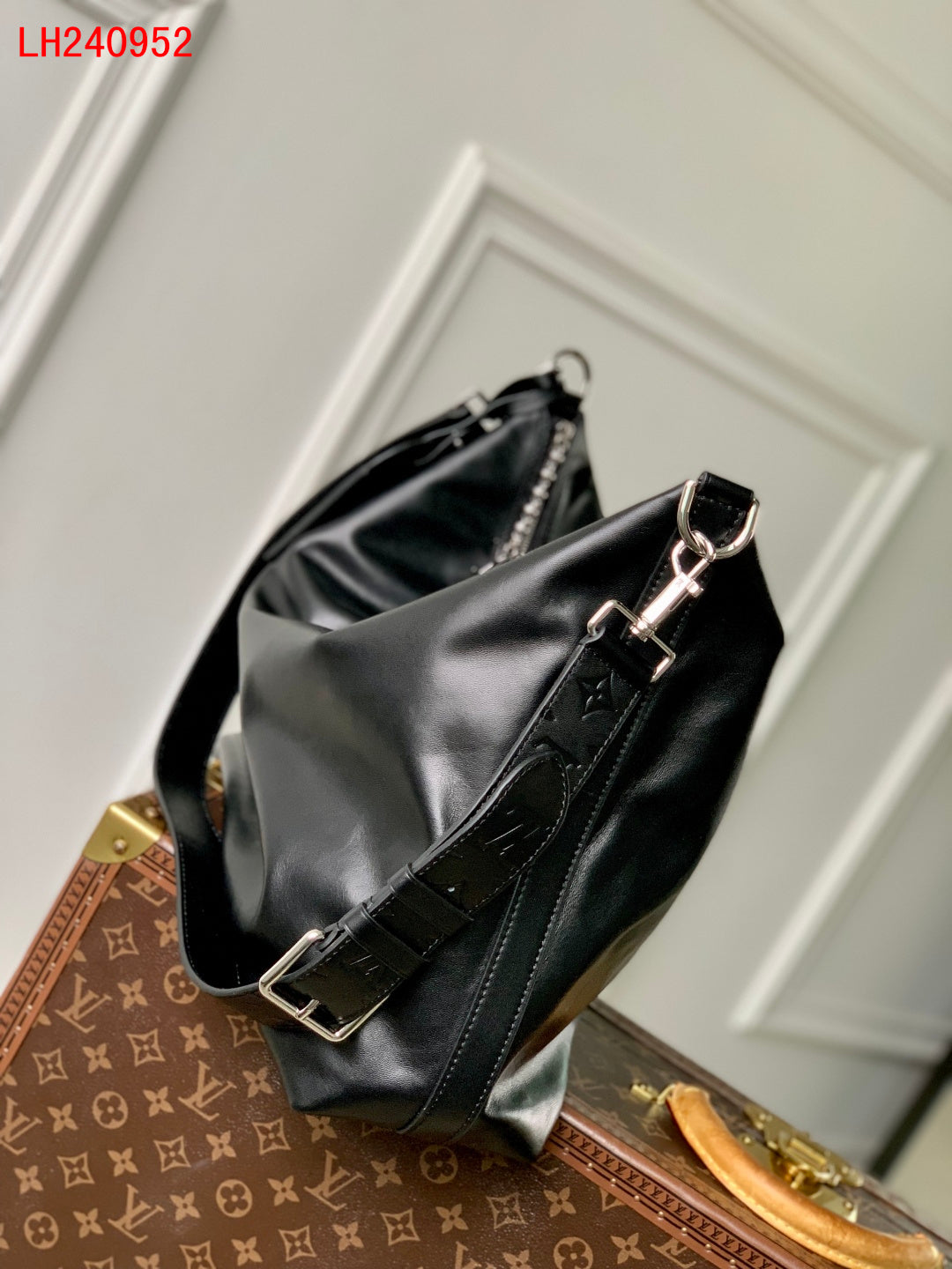 Louis Vuitton Vagabond Hobo H35