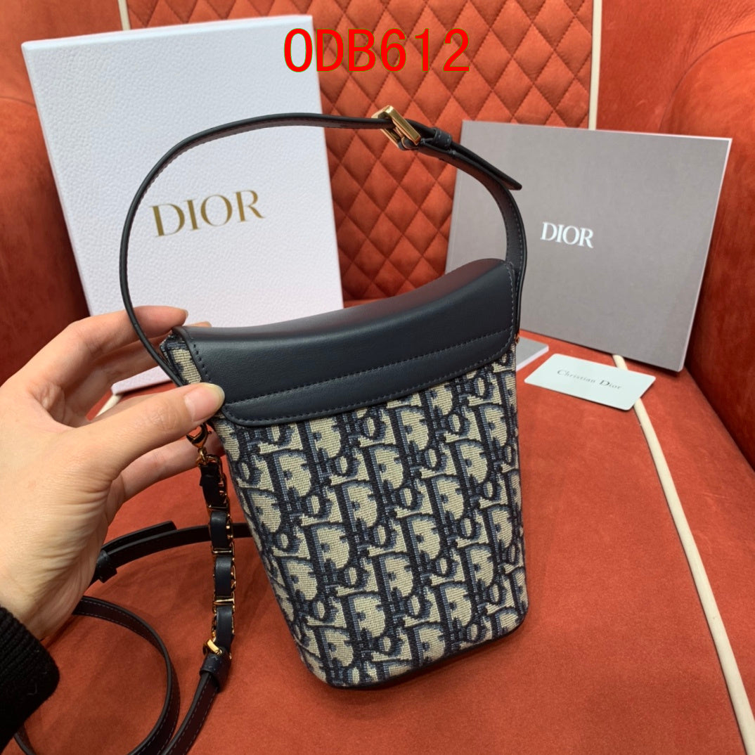 Dior Montaigne Amber