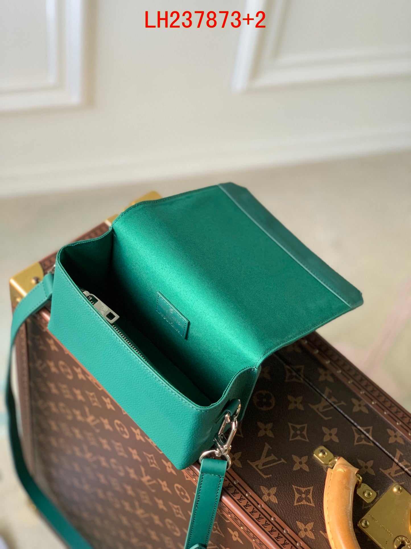 Louis Vuitton Fastline Wearable Wallet