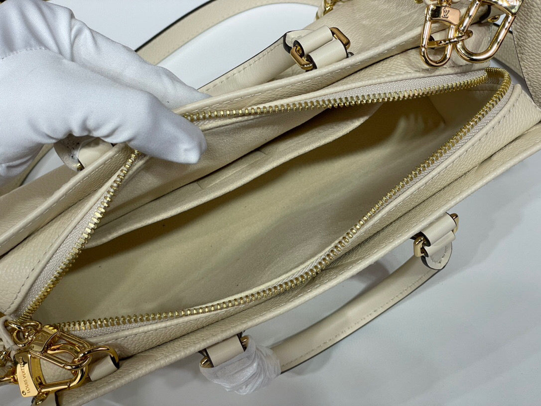 Louis Vuitton OnTheGo East West