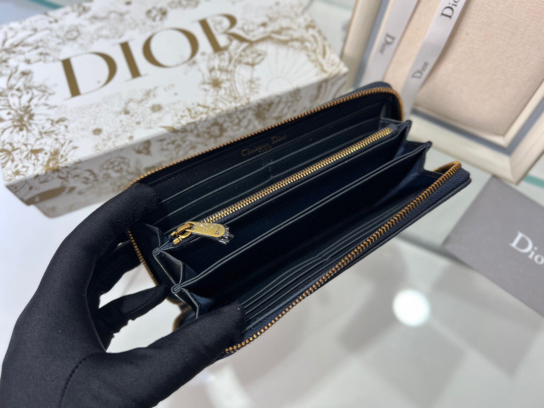 Dior Montaigne Wallet