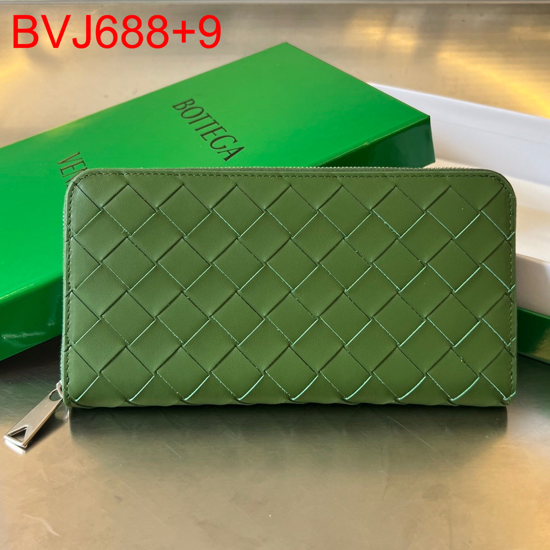 Bottega Veneta Zip Around Wallet