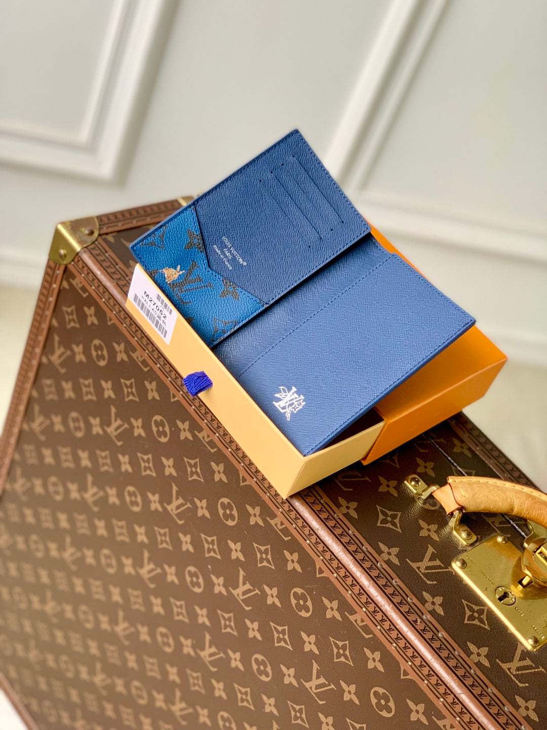 Louis Vuitton Passport Cover Forest monogram