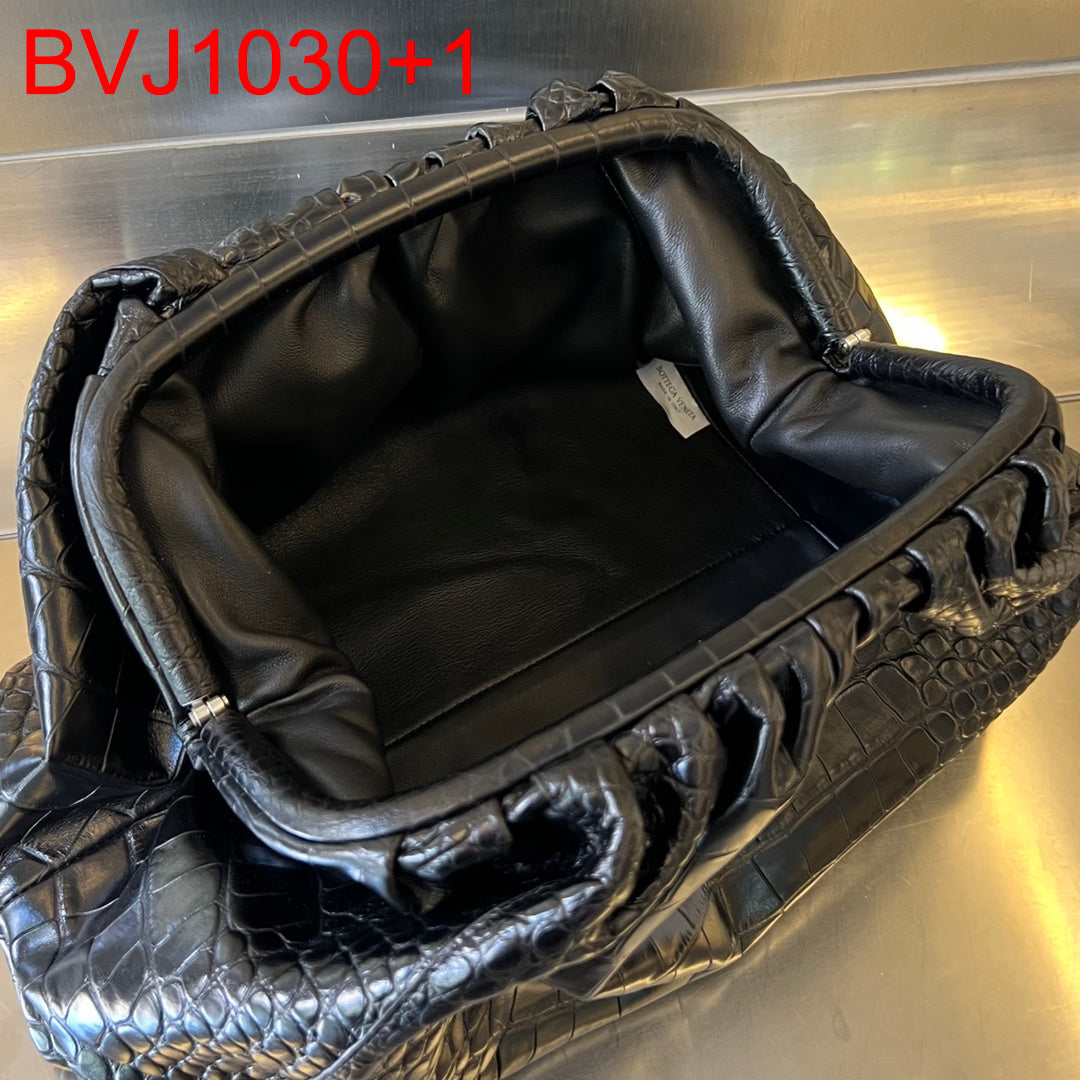 Bottega Veneta Pouch Crocodile leather