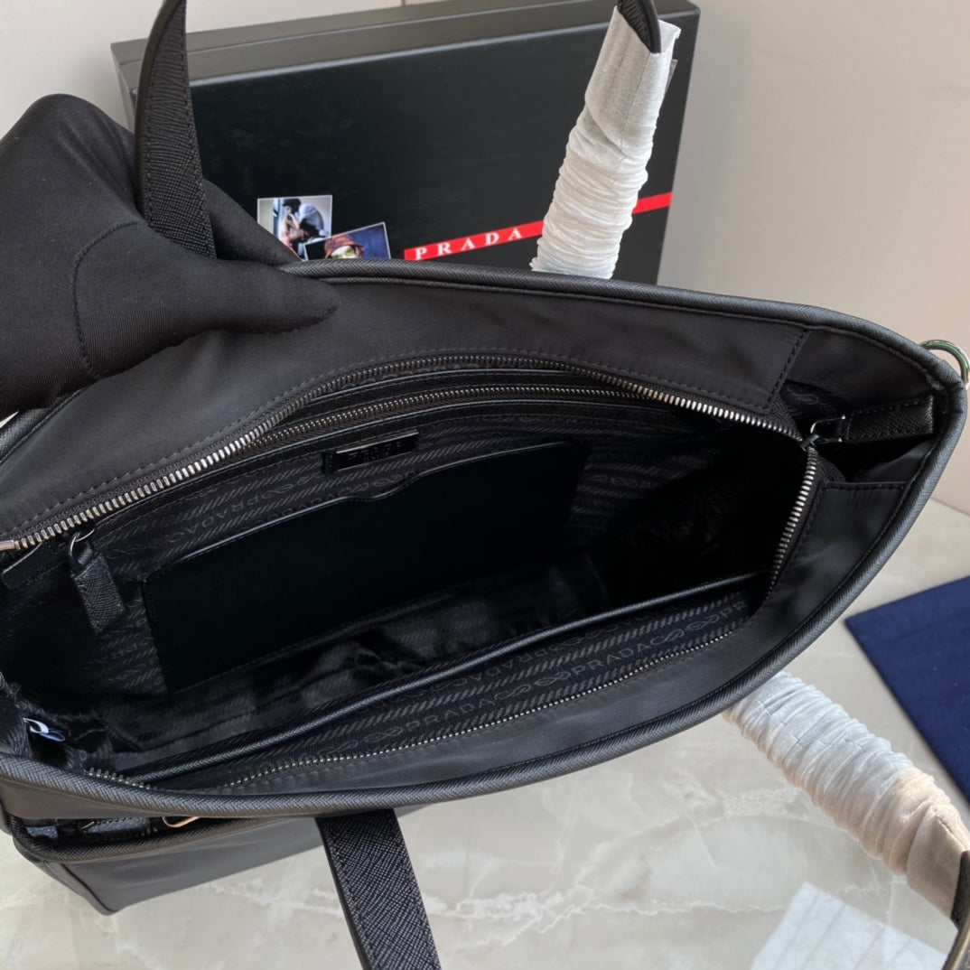 Prada Nylon Tote bag