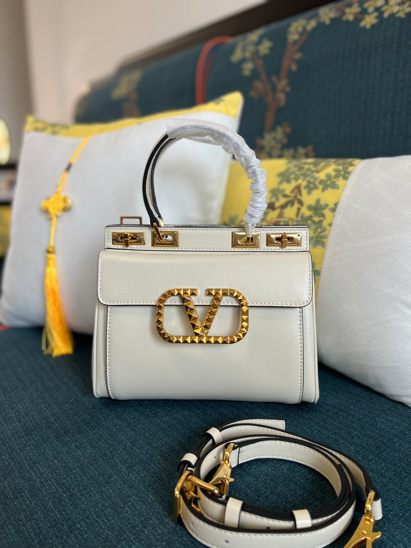 Valentino Garavani Rockstud Alcove Medium Tote Bag