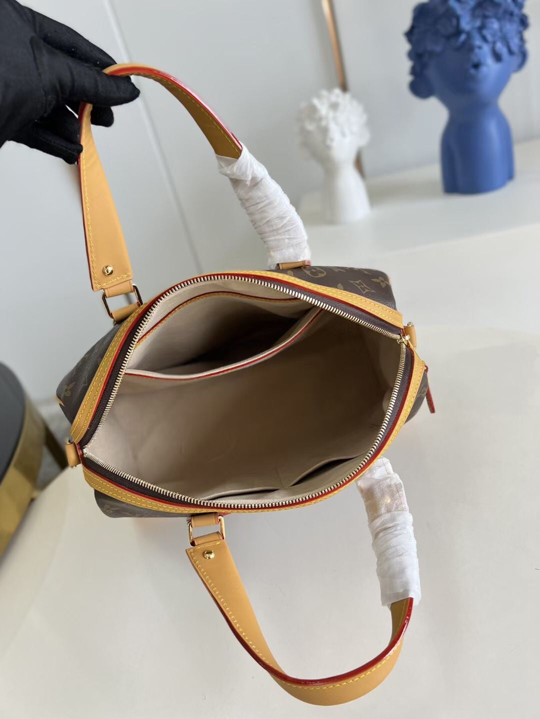 Louis Vuitton Retiro PM Shoulder bag