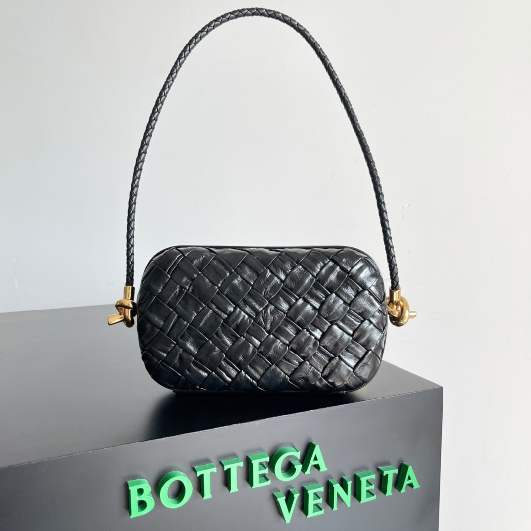 Bottega Veneta Knot Minaudiere On Strap