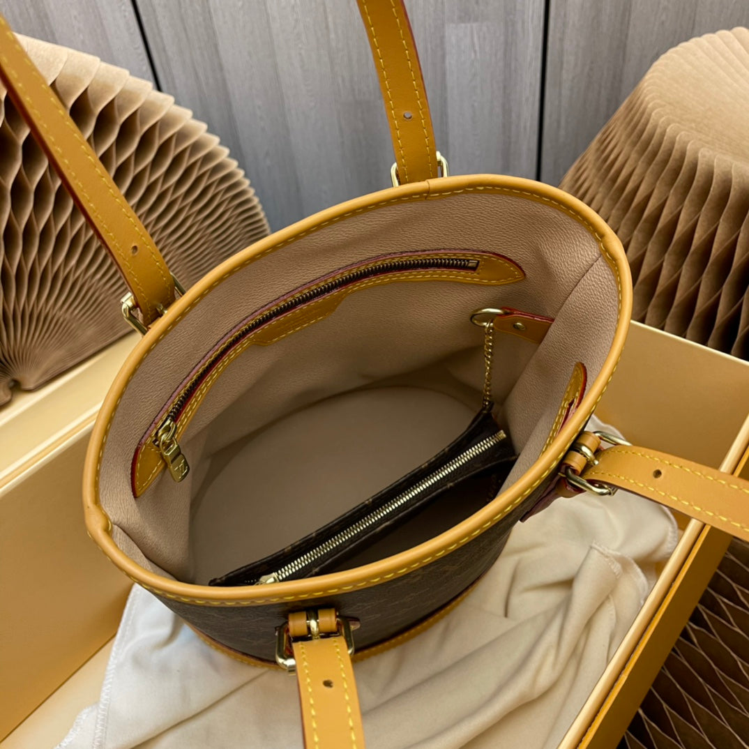 Louis Vuitton Bucket PM Tote Bag