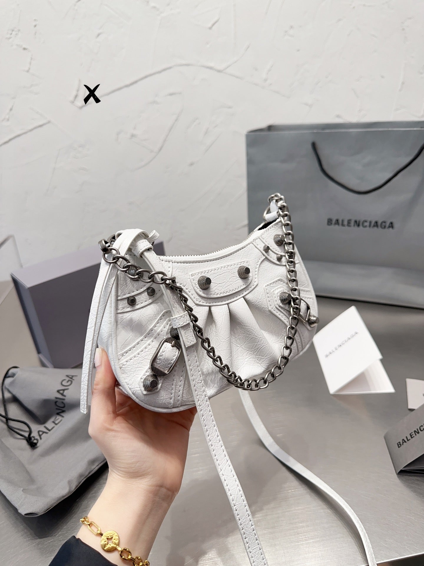 Balenciaga Le Cagole xs shoulder bag