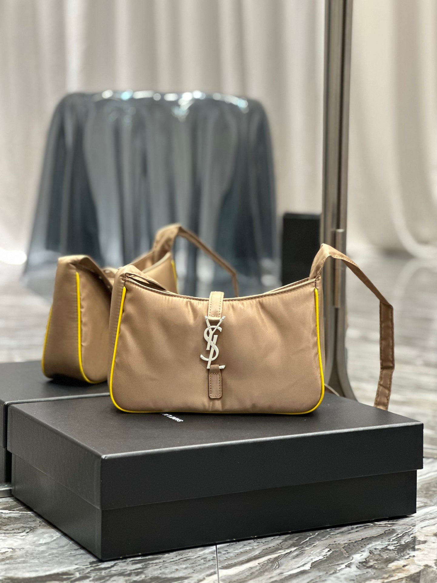YSL LE 5 A 7 nylon